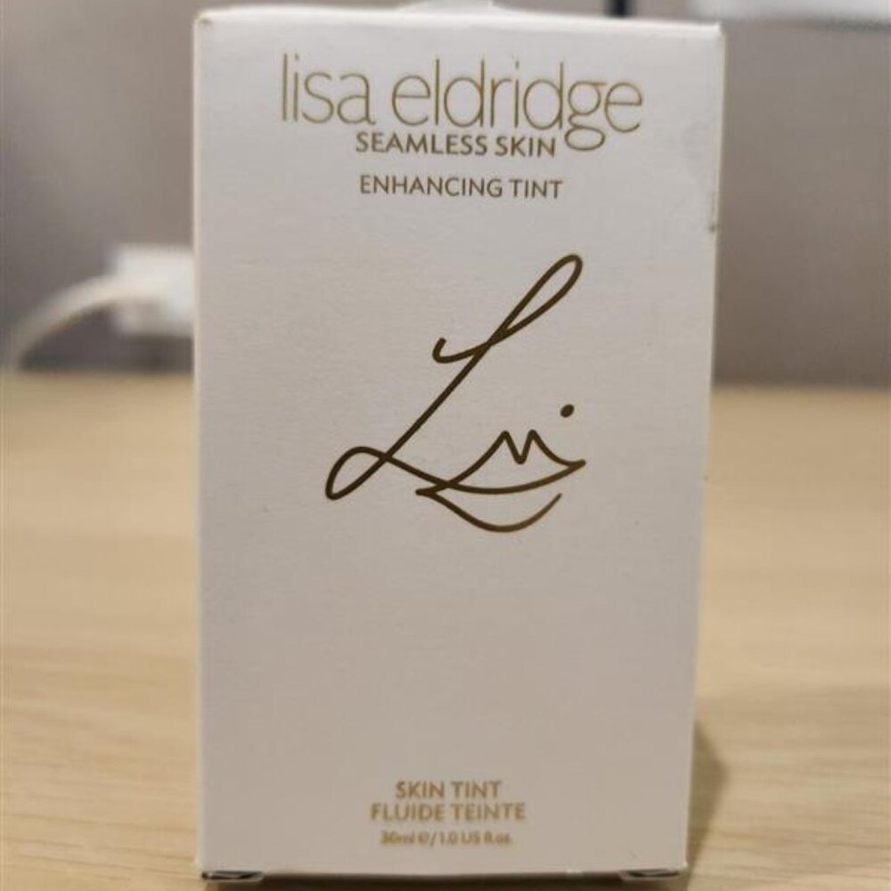 Lisa Eldridge Seamless Skin Enhancing Tint T2
